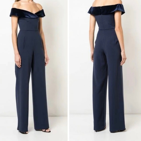 Black Halo Womens Jumpsuit Size 4 Sleeveless Velvet Top 255A - Picture 1 of 6
